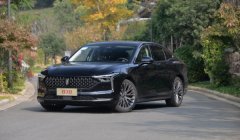 奔騰b70是進口發(fā)動機嗎，一汽集團自主研發(fā)（動力吊錘同價位日系車）