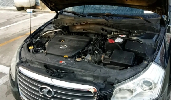 08老款奔騰b70油耗，實測百公里油耗8L（搭載2.0L和1.8T兩款發(fā)動機）