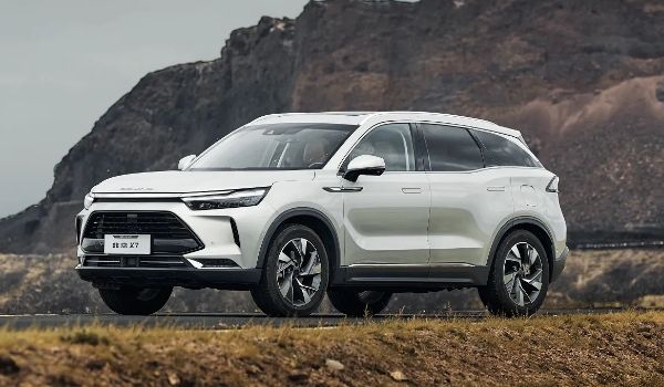 北京x7油耗，百公里油耗實(shí)測9.3L（搭載1.5T四缸動力）