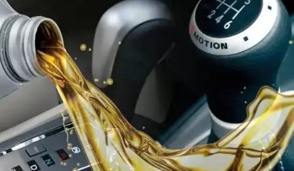 變速箱油多長時(shí)間換一次 每行駛6萬公里更換一次