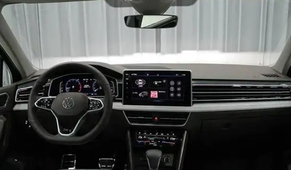 大眾suv車型推薦 朗逸售價(jià)12萬一臺(三種動力可選)