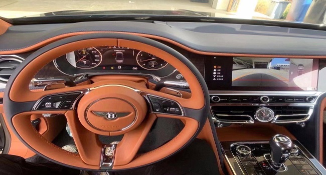 賓利飛馳w12報價，價格與車型豪氣相當(dāng)