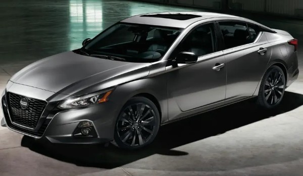 日產天籟發(fā)動機是進口的嗎 不是進口(日本和臺灣合資打造)