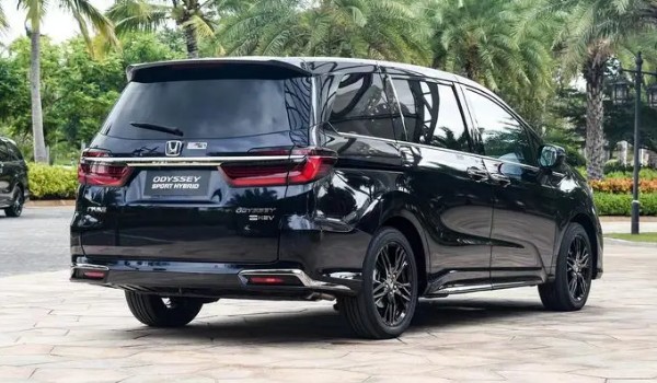 本田奧德賽2022款圖片報(bào)價(jià) 新車售價(jià)22萬一臺(二手價(jià)12萬)
