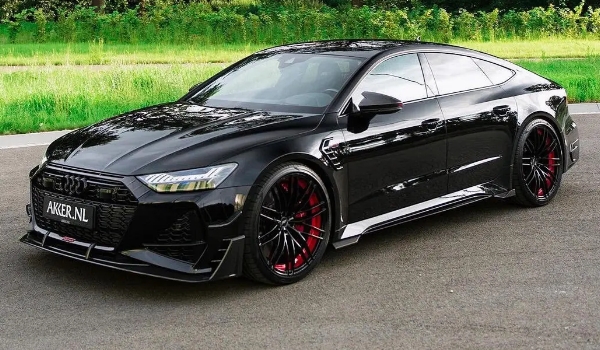 奧迪rs7落地價(jià)要多少錢，僅售Sportback版報(bào)價(jià)146萬(wàn)（全款落地176萬(wàn)）