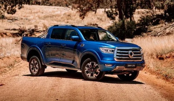 四驅(qū)柴油皮卡哪個(gè)好 炮售價(jià)10萬一臺(tái)(車身長(zhǎng)達(dá)5.4米)