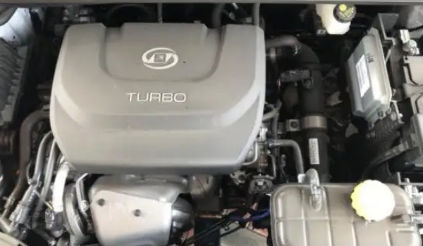 七座商務(wù)車10萬(wàn)以內(nèi) 五菱佳辰售價(jià)6萬(wàn)(搭載1.5T發(fā)動(dòng)機(jī))