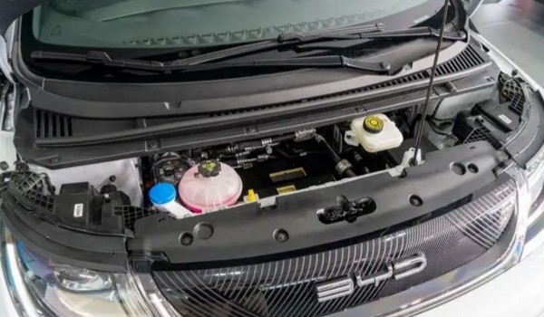 10萬(wàn)左右的新能源汽車(chē)推薦 海豚續(xù)航達(dá)401km(售價(jià)僅10萬(wàn)元)