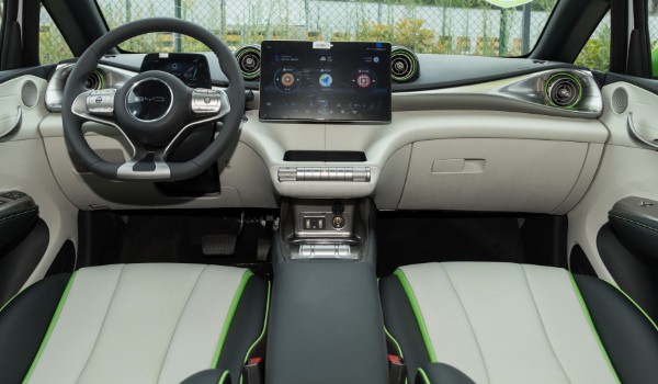 10萬(wàn)左右的新能源汽車(chē)推薦 海豚續(xù)航達(dá)401km(售價(jià)僅10萬(wàn)元)