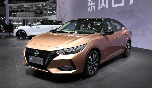 日產(chǎn)軒逸2022新款落地價(jià)，全款落地最低僅9萬(wàn)（市場(chǎng)報(bào)價(jià)9萬(wàn)起）