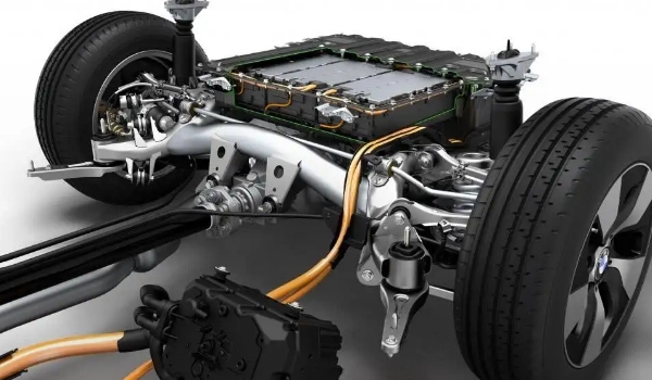 插電混動(dòng)好還是油電混動(dòng)好，插電混動(dòng)油耗更低（油電混動(dòng)更便利）