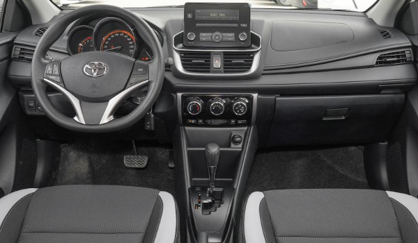 豐田致炫x怎么樣口碑 車身長達(dá)4.1米(油耗一公里6毛錢)