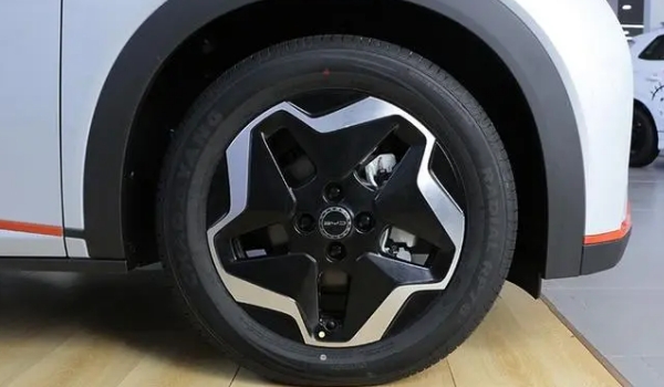 radial是什么品牌車用輪胎，屬于輪胎結(jié)構(gòu)（不是品牌）