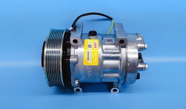 汽車空調(diào)壓縮機(jī)多少錢，具體要根據(jù)壓縮機(jī)大小而定（最小的僅需幾百塊）