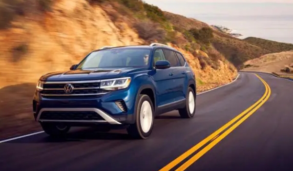 大眾途昂怎么樣值得買嗎，動力性能充沛（尺寸大空間利用率高）