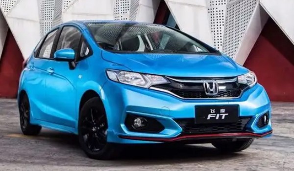 飛度汽車2022款自動(dòng)擋多少錢 2022款自動(dòng)擋售價(jià)8萬(落地10萬)