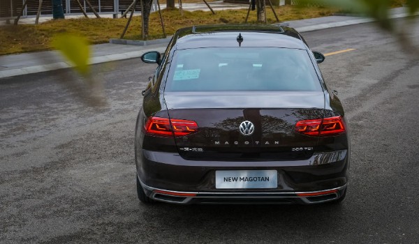 magotan是大眾什么款車(chē) 大眾邁騰(新車(chē)售價(jià)16萬(wàn))