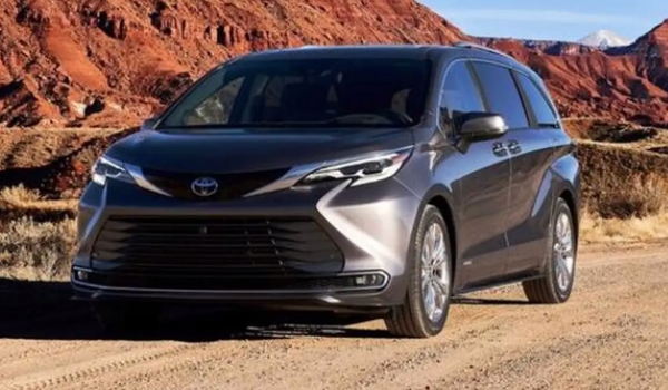 豐田塞納2022款圖片報價參數(shù) 新車僅售30.98萬（油電混合性能好）