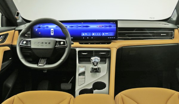 榮威rx5怎么樣值得購買嗎 車身長(zhǎng)達(dá)4.6米(百公里油耗8.5L)