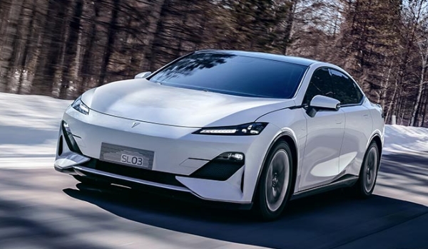 長(zhǎng)安深藍(lán)sl03增程版純電續(xù)航，純電續(xù)航超過(guò)200km（綜合續(xù)航超過(guò)1200km）