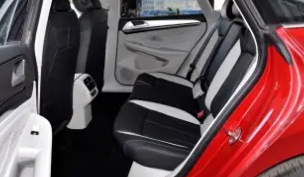 凌渡怎么樣值得買嗎，標(biāo)配1.4T+7DCT的動力組合