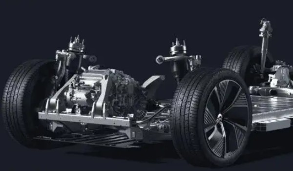 智己l7和蔚來et7哪個好 蔚來et7動力強(車身長達5.1米)