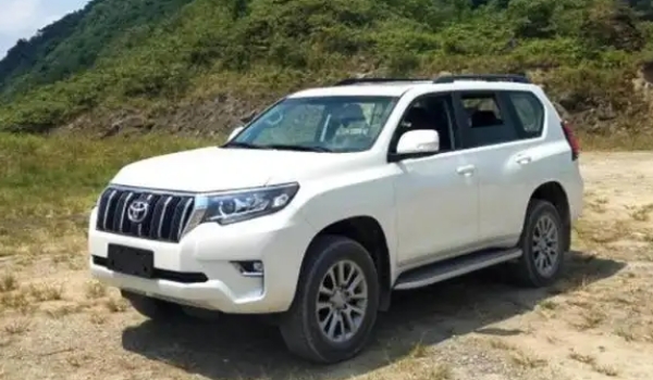 豐田霸道2022全新款價(jià)格圖片，國(guó)內(nèi)市場(chǎng)早已停售（二手車報(bào)價(jià)45萬(wàn)起）