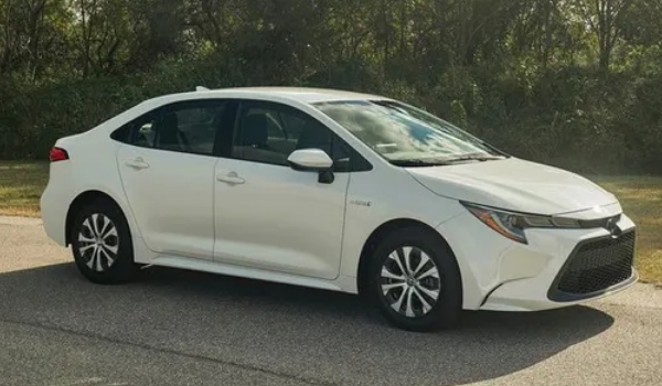 卡羅拉真實油耗多少，車主實測百公里平均油耗4L起