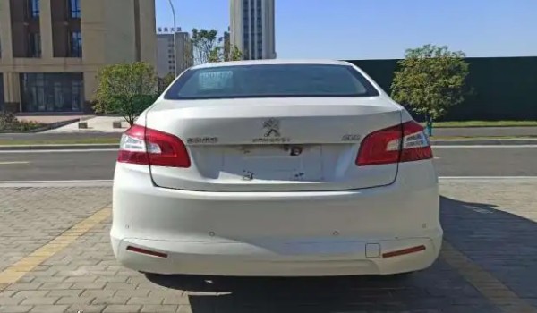 標(biāo)致408的真實(shí)口碑 車身長(zhǎng)達(dá)4.7米(搭載1.6T發(fā)動(dòng)機(jī))