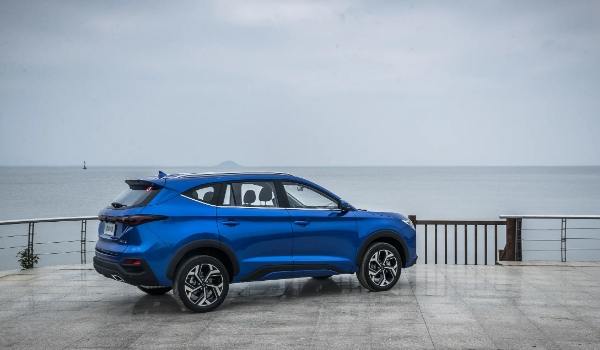 思皓x8百公里油耗多少，綜合百公里油耗8.1L