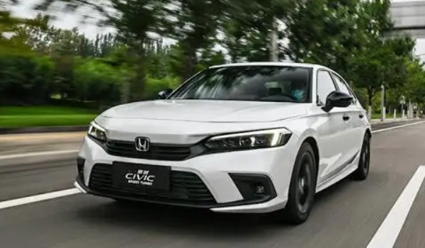 本田思域怎么樣，新款車型搭載1.5T+CVT動力（綜合油耗不到6L）