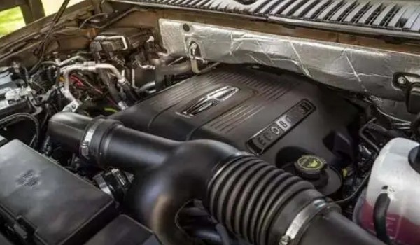 林肯領航員發(fā)動機怎么樣 搭載3.5T渦輪增壓發(fā)動機(動力很強)