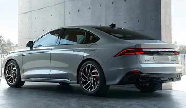 林肯z怎么樣,值得買嗎? 搭載2.0T發(fā)動機(jī)(車身長達(dá)4.9米)