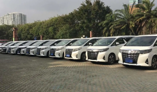 租車一天大概多少錢，具體要看是什么價位的車型（最低150元）