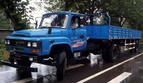 a2駕駛證能開什么車，屬于增駕車型（可以開牽引車）