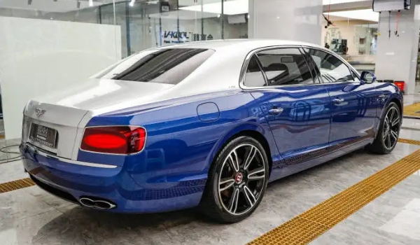 汽車改色貼膜大概多少錢，價(jià)格在3000-6000元左右