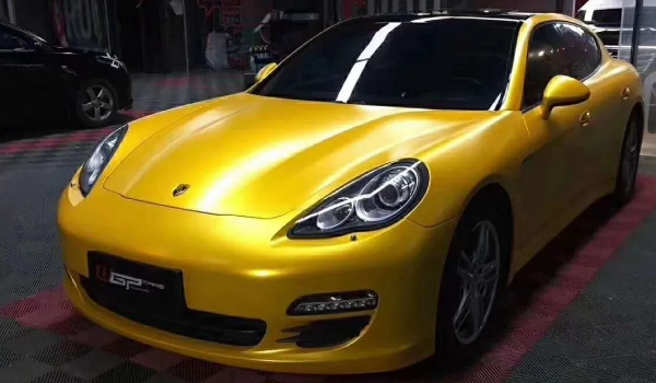 汽車改色貼膜大概多少錢，價(jià)格在3000-6000元左右