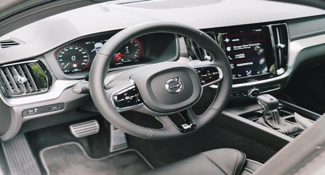 沃爾沃s60油耗，三種動(dòng)力配置任你選擇