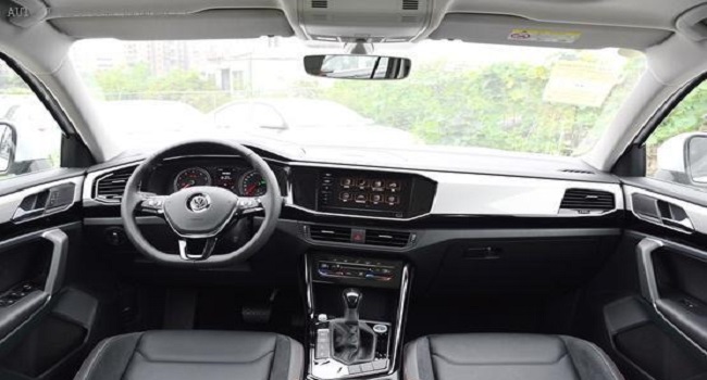 探岳330豪華智聯(lián)版落地價，綜合油耗6.8L/100km你值得擁有