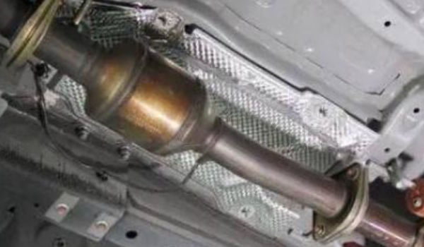 顆粒捕捉器對(duì)車的影響，容易造成汽車堵塞