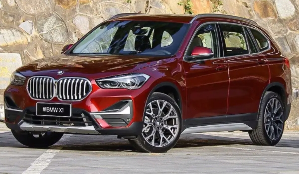 寶馬x1多少錢2022款落地價(jià) 入門車全款落地24.69萬(wàn)元（分期首付14.38萬(wàn)）