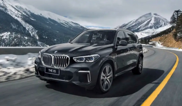 寶馬x5多少錢2022款落地價(jià) 寶馬x5入門版起步60.50萬（落地價(jià)格67.62萬元）