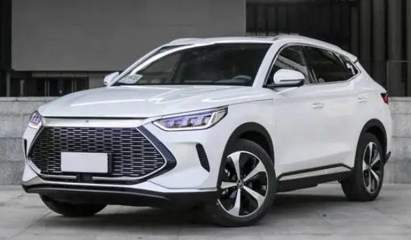 比亞迪宋油電混合2022款suv怎么樣 車身長達(dá)4.6米(采用1.5L發(fā)動(dòng)機(jī))
