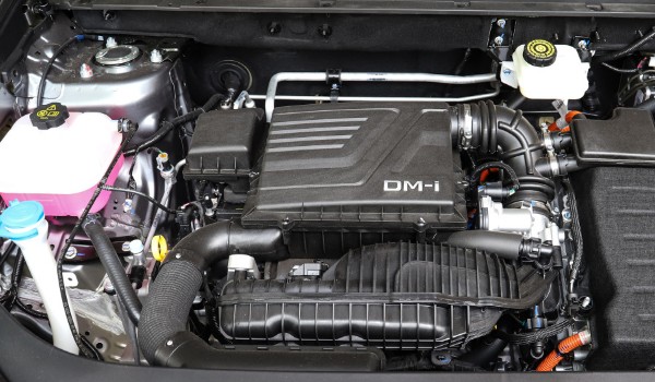 比亞迪宋油電混合2022款suv怎么樣 車身長達(dá)4.6米(采用1.5L發(fā)動(dòng)機(jī))