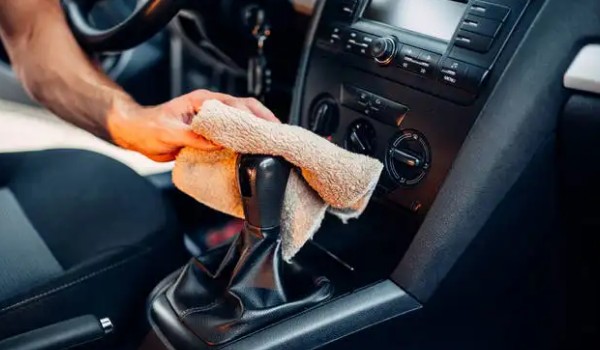汽車內(nèi)飾多久清洗一次 3個月清洗一次(更換季時清洗)