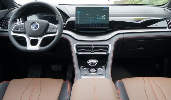 比亞迪宋plus怎么樣值得買嗎 搭載1.5T發(fā)動機(車身長達(dá)4.7米)