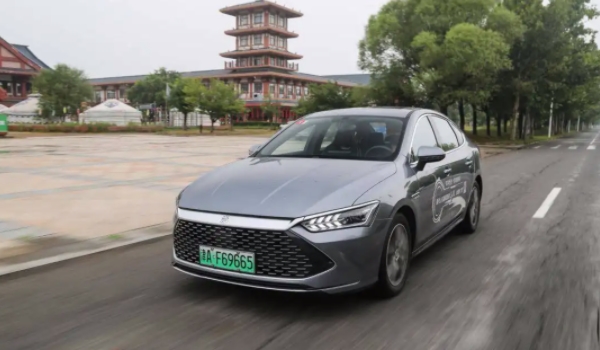 15萬以內(nèi)最好的純電動(dòng)汽車 吉利幾何A/比亞迪秦PLUS/紅旗Q-QM5值得選擇