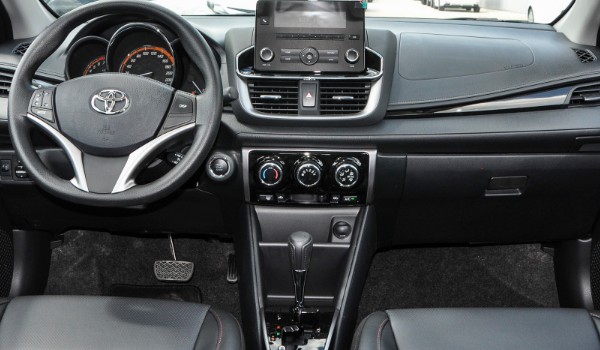 豐田致炫x新款2022自動(dòng)擋多少錢 2022款自動(dòng)擋售價(jià)7萬(分期首付2萬)