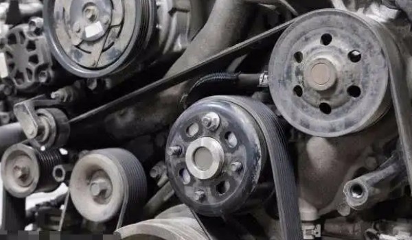 新款豐田致炫x是什么發(fā)動(dòng)機(jī) 搭載1.5L四缸發(fā)動(dòng)機(jī)(最大馬力112匹)