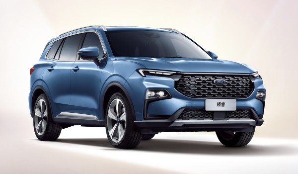 福特領(lǐng)?？诒趺礃?車身長(zhǎng)達(dá)4.6米(搭載1.5T發(fā)動(dòng)機(jī))